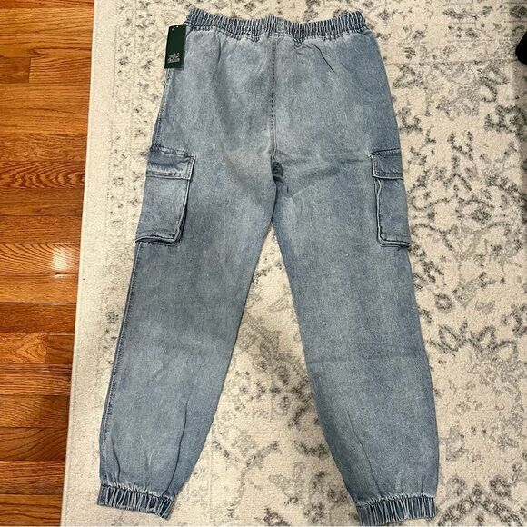 NWT Wild Fable Light Wash High-Rise Jogger Jeans Size Small - Picture 6 of 8